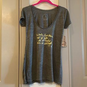 🌟NWT🌟YOLO Board Gray Only Live Once T Shirt